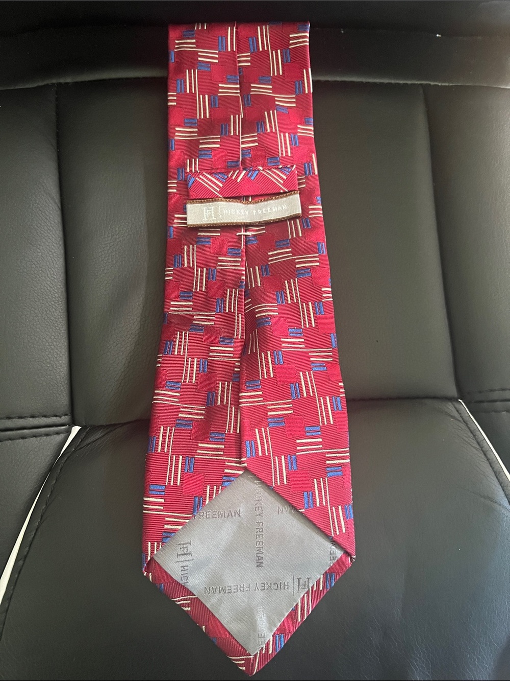 #2167** Hickey Freeman Red/White /Blue Patterned Silk Men's Tie
